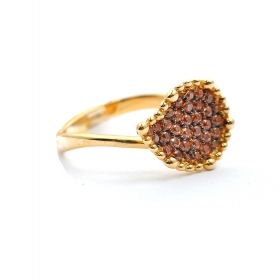 Yellow gold ring with yellow topaz