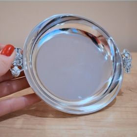 Сребърна чинийка