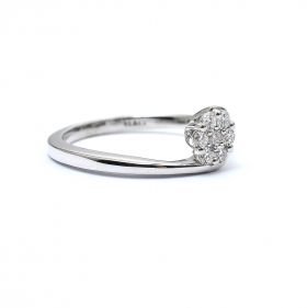 White gold ring with diamonds 0.22 ct