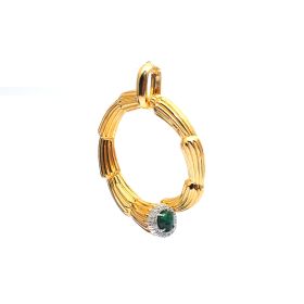 Yellow gold pendant with malachite and zircons