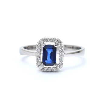 White gold ring with diamonds 0.12 ct and sapphyre 0.59 ct