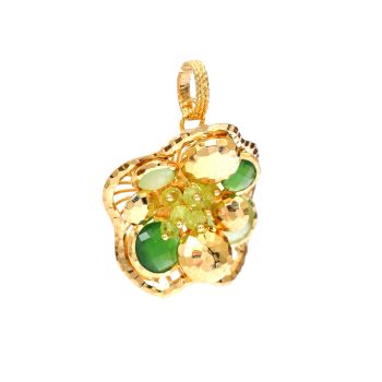 Yellow gold pendant with  green agate