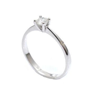 White gold engagement ring with diamond 0.22 ct