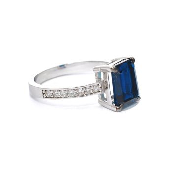 Inel din aur alb cu diamante 0.25 ct și topaz albastru 2.55 ct