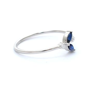 White gold ring with diamonds 0.04 ct and sapphyre 0.20 ct